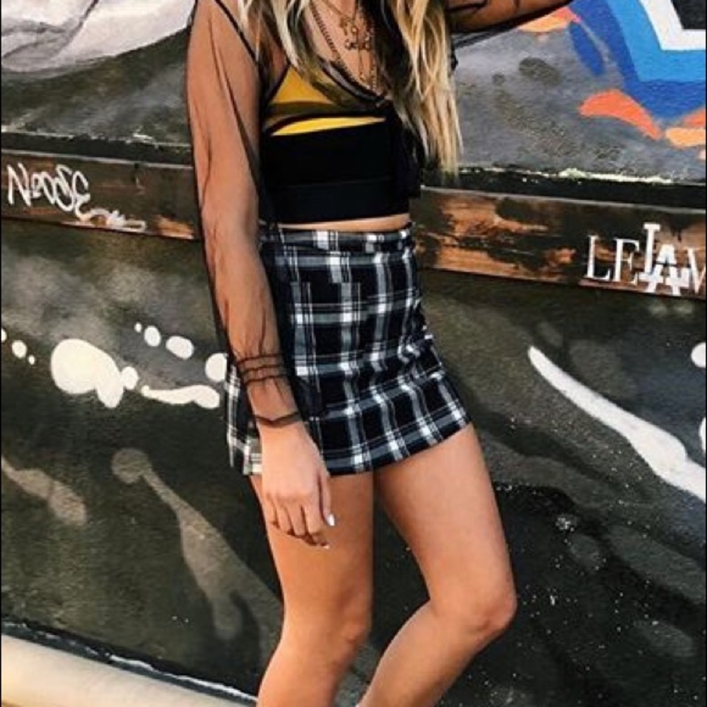 Black and white plaid skirt